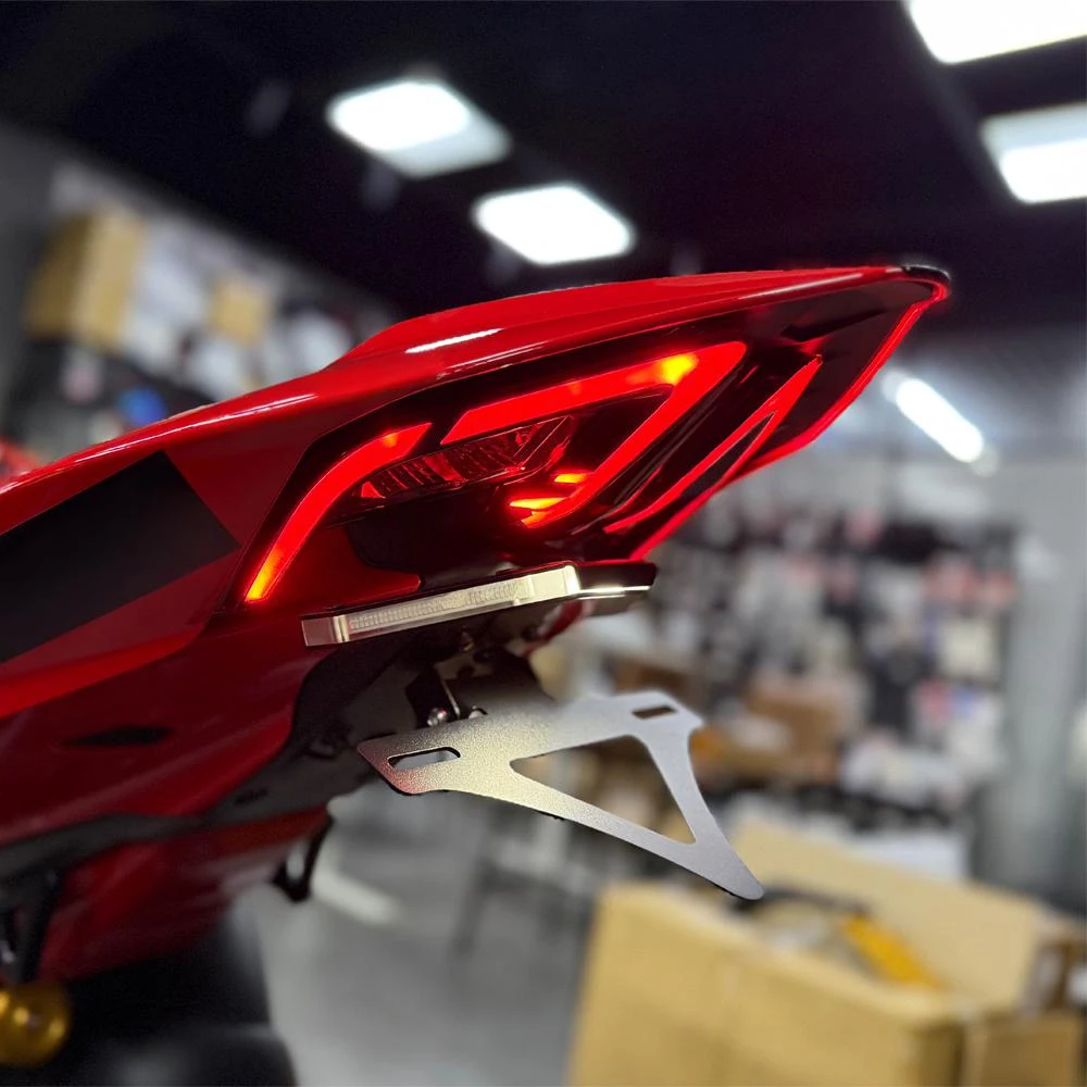 NEW Motorcycle Mount Fender Eliminator Tail Tidy License Plate Holder For Ducati Panigale V4S V4 V2 Streetfighte V2 V4 2025 -
NEW Motorcycle Mount Fender Eliminator Tail Tidy License Plate Holder For Ducati Panigale V4S V4 V2 Streetfighte V2 V4 2025 -