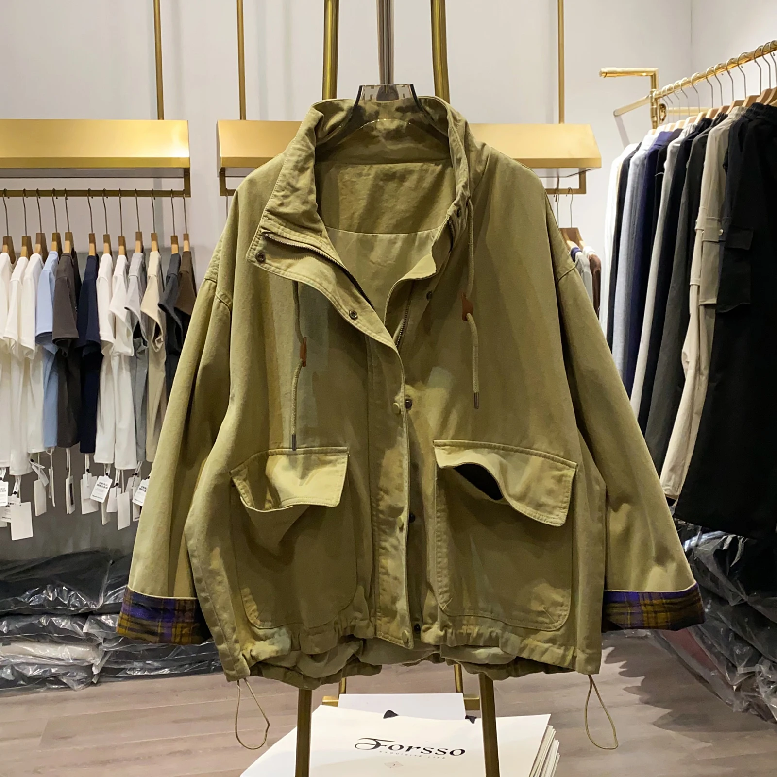 2025 Autumn and Winter New Women's Workwear Jacket Commuter Splicing Stand Collar Jacket
2025 Autumn and Winter New Women's Workwear Jacket Commuter Splicing Stand Collar Jacket