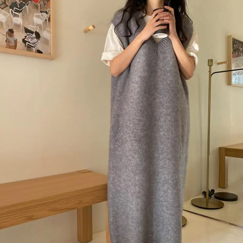 Women's Solid Sweater Tank Top Casual Loose Style Long Knitted Dress Autumn and Winter X326
Women's Solid Sweater Tank Top Casual Loose Style Long Knitted Dress Autumn and Winter X326