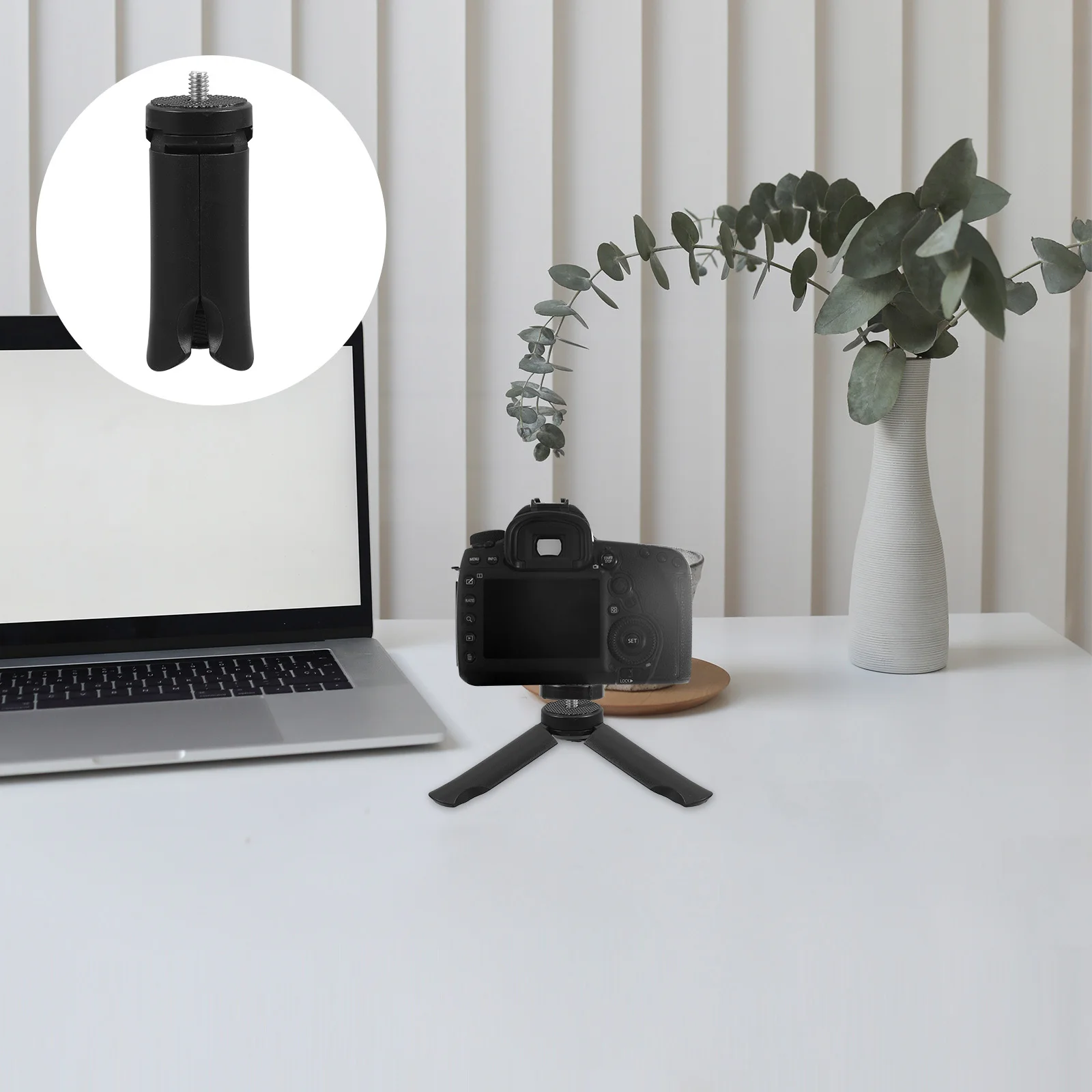 Mini Tripod Foldable Portable Electronic Support Foldable Screw Interface Compatible for Smartphones Dslr Cameras
Mini Tripod Foldable Portable Electronic Support Foldable Screw Interface Compatible for Smartphones Dslr Cameras