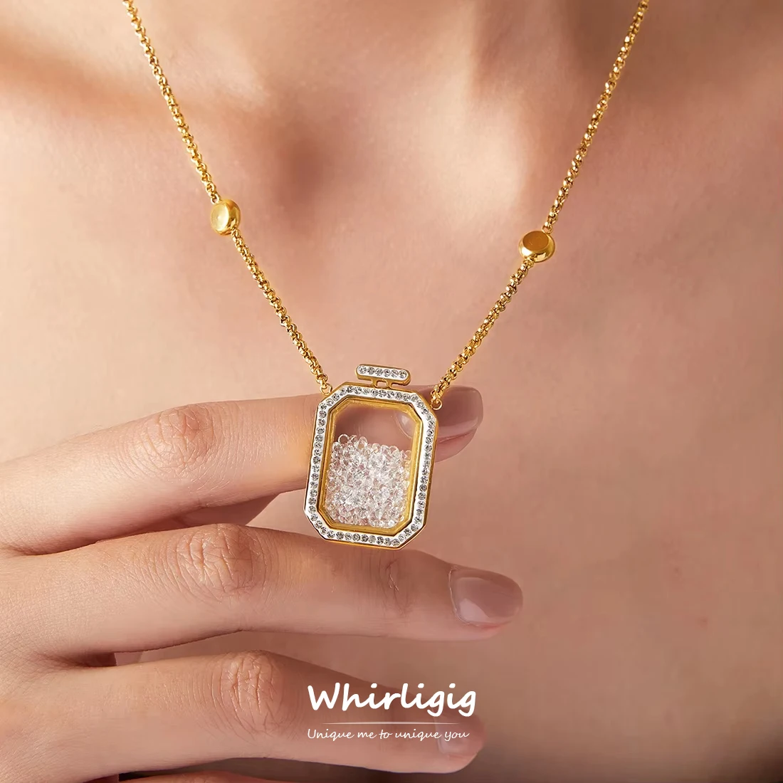 Unique Necklace for Women Bottle Rhinestones Glass Pendant Stainless Steel Chain Gold Plated Charm Female Jewelry Wholesale
Unique Necklace for Women Bottle Rhinestones Glass Pendant Stainless Steel Chain Gold Plated Charm Female Jewelry Wholesale