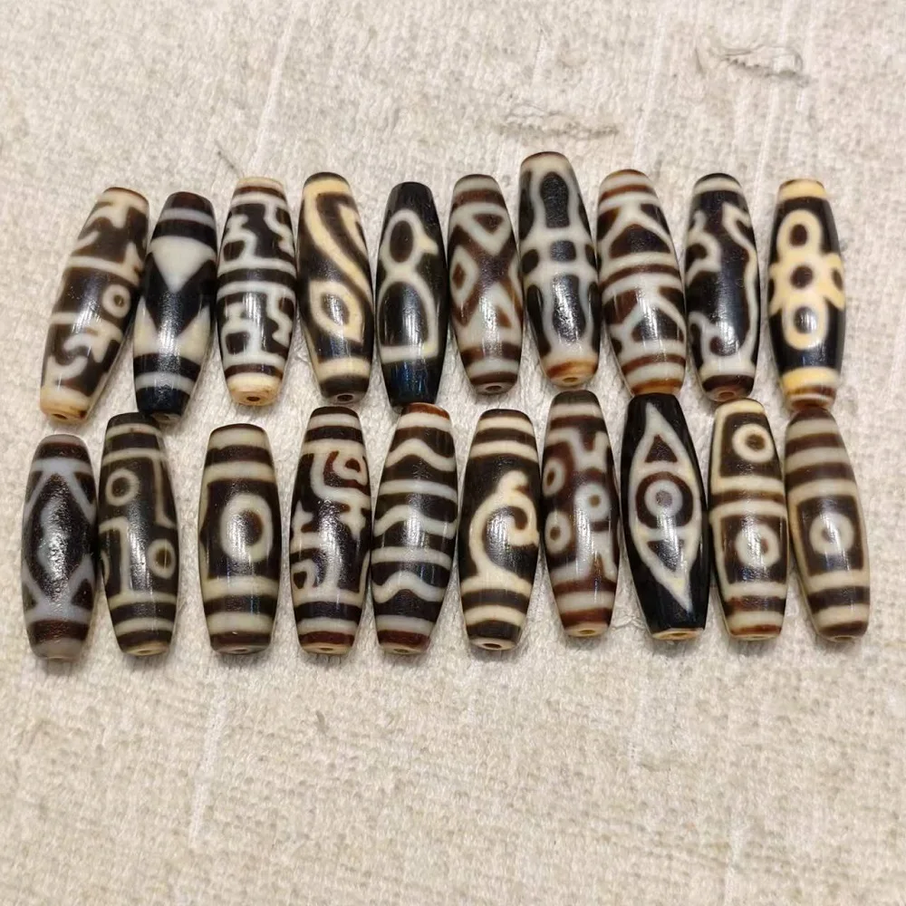 1pcs Taiwan infiltration high oil delicate weathered white core agate bead necklace pendant DIY accessory Dzi
1pcs Taiwan infiltration high oil delicate weathered white core agate bead necklace pendant DIY accessory Dzi