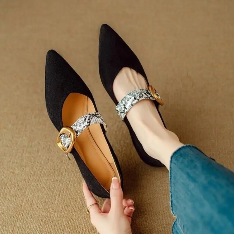 2026Springsummer New French Pointed Shallow Mouth Stiletto High Heels Withone Button Strap Fashion Comfort Mary Jane Singleshoes
2026Springsummer New French Pointed Shallow Mouth Stiletto High Heels Withone Button Strap Fashion Comfort Mary Jane Singleshoes