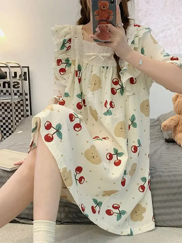 Korean Style Sweet Cherry Pure Cotton Gauze Sleep Dress Women's Summer Square Collar Lace Short Sleeve Princess Style Home Cl...
Korean Style Sweet Cherry Pure Cotton Gauze Sleep Dress Women's Summer Square Collar Lace Short Sleeve Princess Style Home Cl...