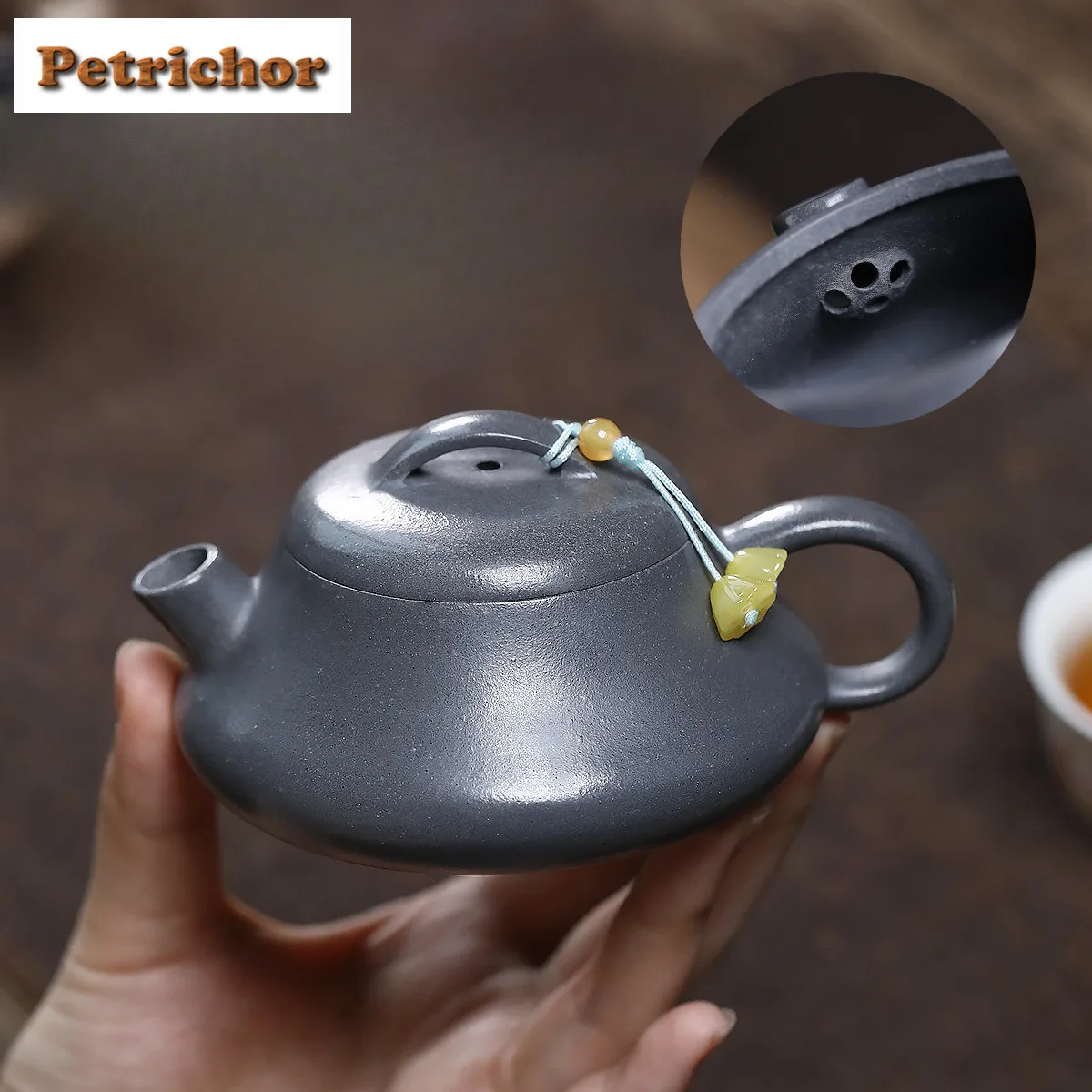 130ml Luxury Yixing Purple Clay Teapots Handmade Gun Nozzle Scoop Pot Raw Ore Azure Mud Kettle With Filter Zisha Teaset Supplies
130ml Luxury Yixing Purple Clay Teapots Handmade Gun Nozzle Scoop Pot Raw Ore Azure Mud Kettle With Filter Zisha Teaset Supplies