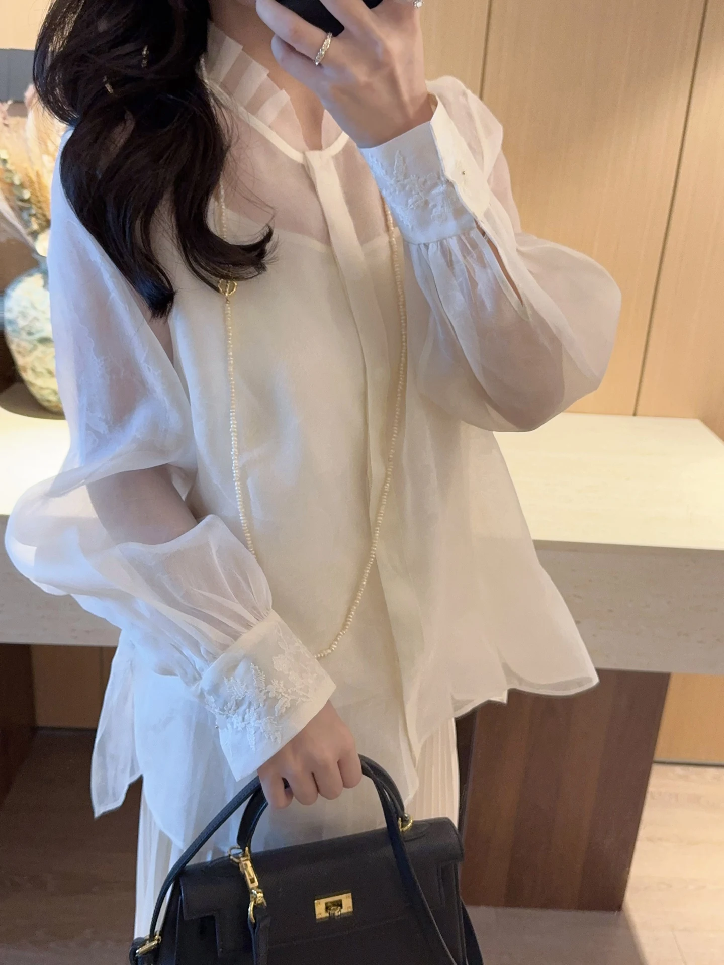 Elegant Chinese Style Long Sleeve Embroidered Silk Chiffon Shirt Strap Two Piece Set Women Spring Summer Breathable Skin Frie...
Elegant Chinese Style Long Sleeve Embroidered Silk Chiffon Shirt Strap Two Piece Set Women Spring Summer Breathable Skin Frie...