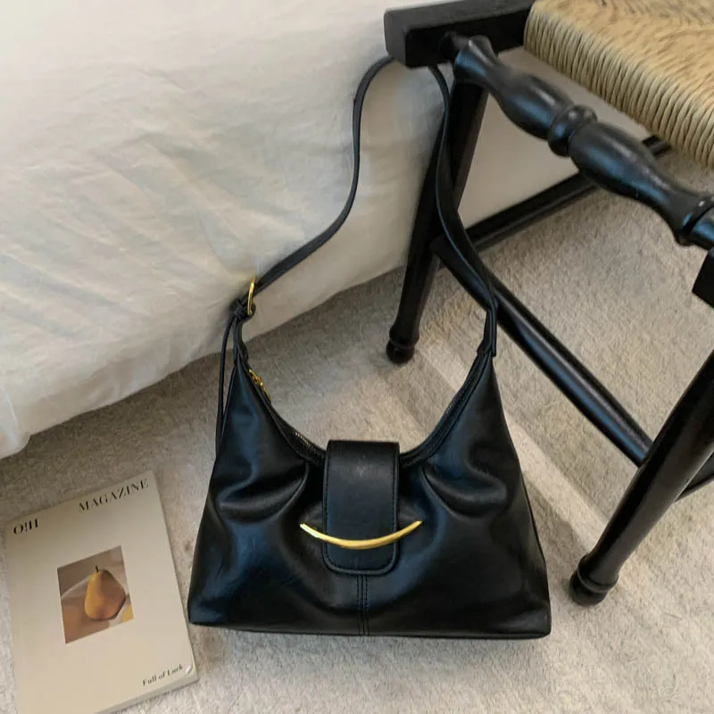 Retro Niche Bag Women, New Commuter Versatile Oblique Straddle Bag, Fashionable Casual Handbag
Retro Niche Bag Women, New Commuter Versatile Oblique Straddle Bag, Fashionable Casual Handbag