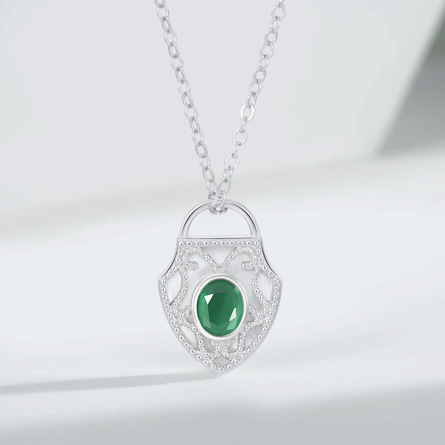 YBO Natural Emerald White Shell Gemstone Fine Jewelry Pendants 925 Sterling Silver Geometric Shield Necklaces For Women Gifts
YBO Natural Emerald White Shell Gemstone Fine Jewelry Pendants 925 Sterling Silver Geometric Shield Necklaces For Women Gifts