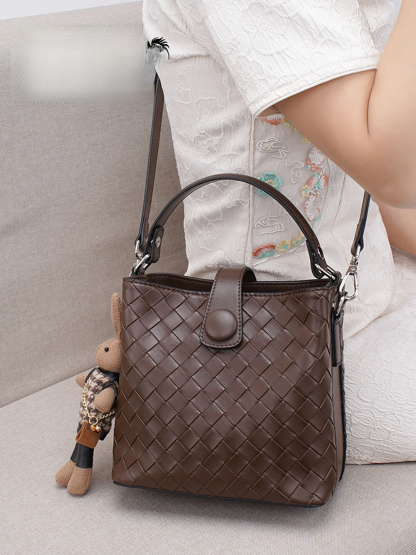 Модная женская сумка-кроссбоди 2025 года: новая, стильная, универсальная, практичная, на одно плечо, маленькая.
Модная женская сумка-кроссбоди 2025 года: новая, стильная, универсальная, практичная, на одно плечо, маленькая.