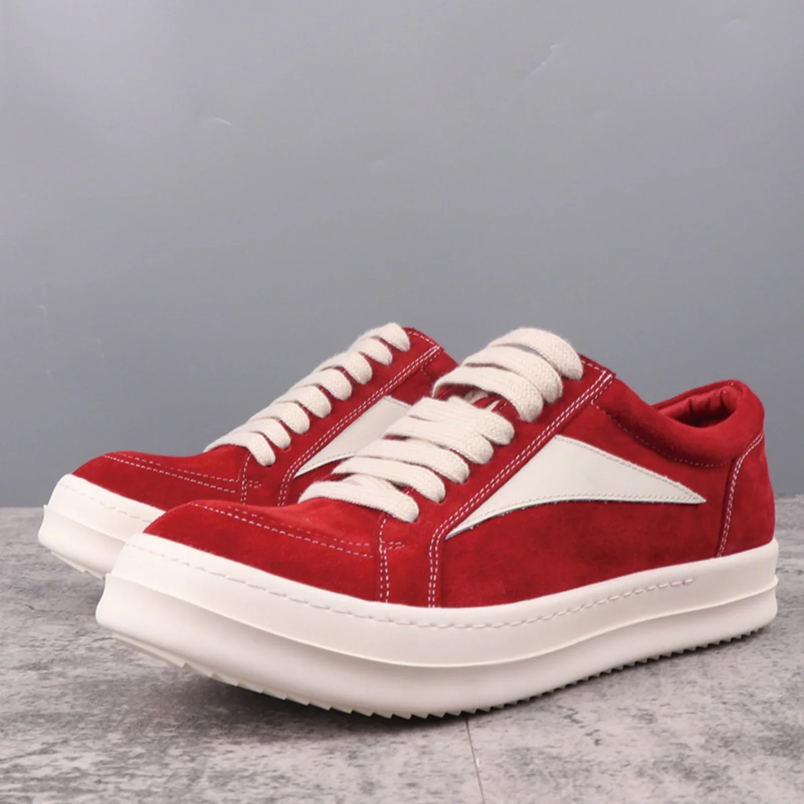 Top Hight Quality Men Casual Shoes Real Leather Womens Tennis Shoes Brand Designer Fashion Design Goth Y2K style RO shoes
Top Hight Quality Men Casual Shoes Real Leather Womens Tennis Shoes Brand Designer Fashion Design Goth Y2K style RO shoes