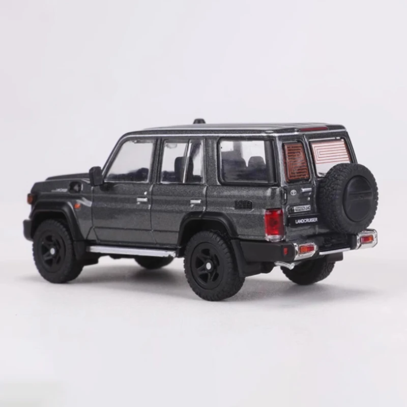 GCD Diecast 1:64 Scale LC70 Off-road SUV Alloy Simulation Car Model Adult Boy Toys Collection Souvenir Gifts Static Ornaments 
GCD Diecast 1:64 Scale LC70 Off-road SUV Alloy Simulation Car Model Adult Boy Toys Collection Souvenir Gifts Static Ornaments