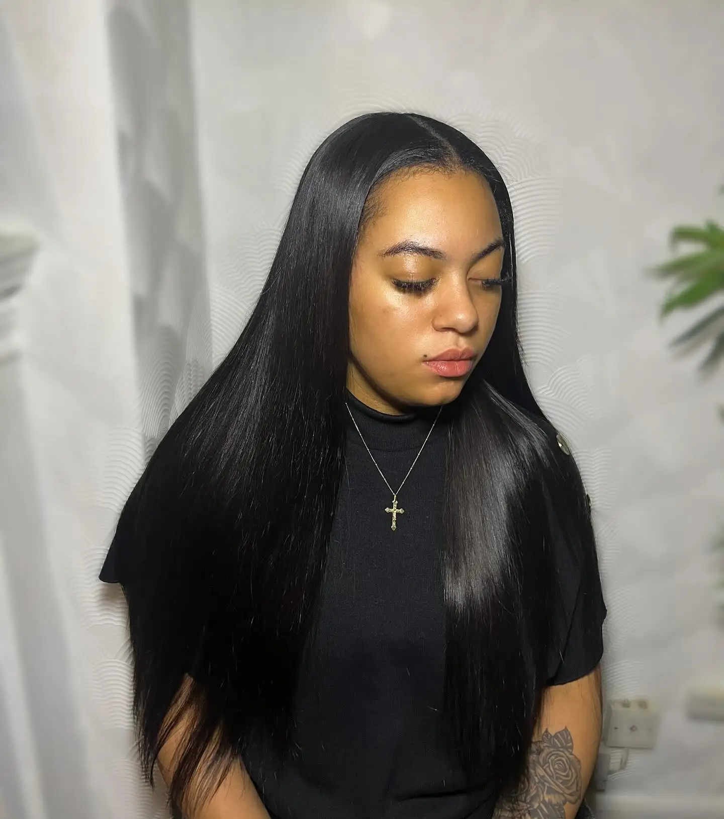 Valuri 220 Density Straight 30 Inch Lace Front Wig Human Hair 13x4 13x6 HD Lace Frontal Wigs PrePlucked Human Hair For Women
Valuri 220 Density Straight 30 Inch Lace Front Wig Human Hair 13x4 13x6 HD Lace Frontal Wigs PrePlucked Human Hair For Women