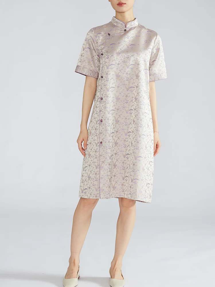 Song brocade dress, new Chinese style mulberry silk qipao skirt, stand collar short sleeved women's silk front slit skirt
Song brocade dress, new Chinese style mulberry silk qipao skirt, stand collar short sleeved women's silk front slit skirt
