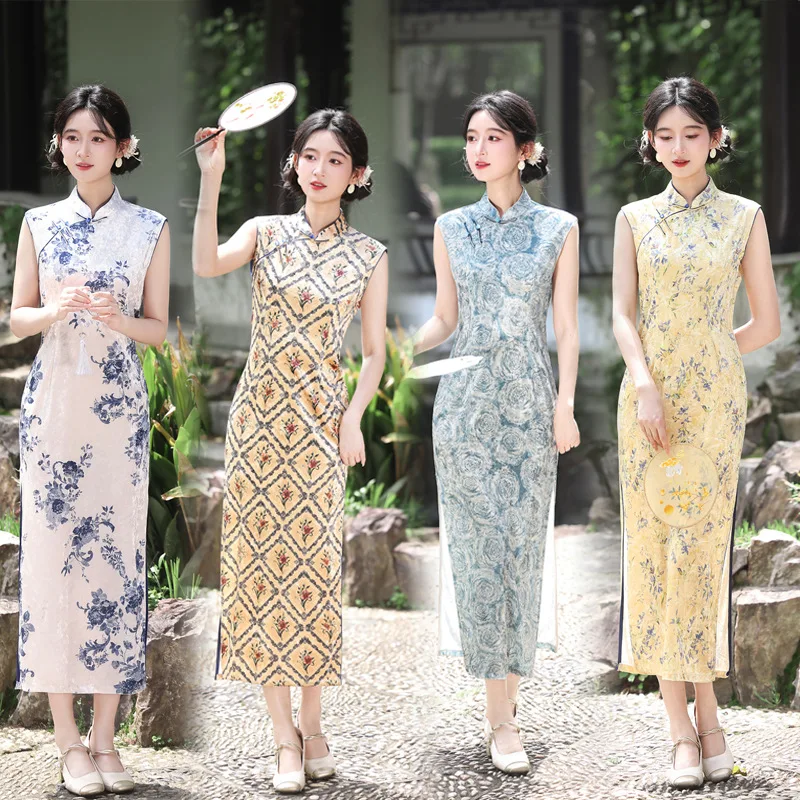 Sexy Slim Split Qipao Print Flower Velvet Long Cheongsam Vintage Classic Chinese Dress Traditional Oriental Style Clothing
Sexy Slim Split Qipao Print Flower Velvet Long Cheongsam Vintage Classic Chinese Dress Traditional Oriental Style Clothing