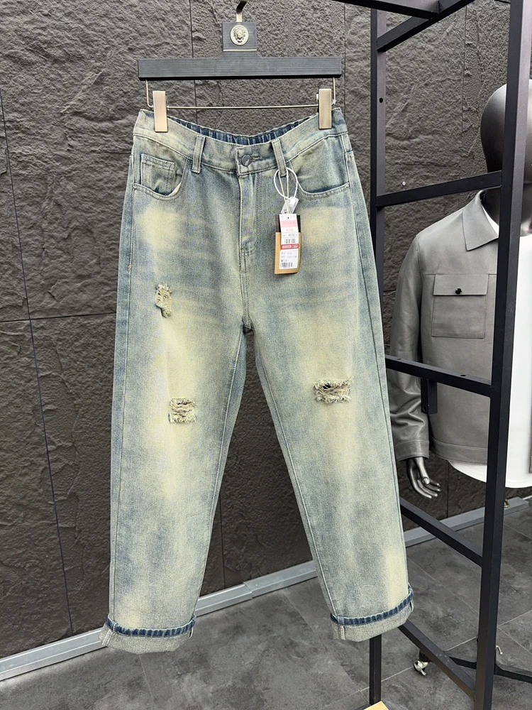 Мужские повседневные свободные прямые джинсы, весенняя мода, дышащие винтажные повседневные джинсовые брюки желтого цвета грязи, рваные ножи
Мужские повседневные свободные прямые джинсы, весенняя мода, дышащие винтажные повседневные джинсовые брюки желтого цвета грязи, рваные ножи