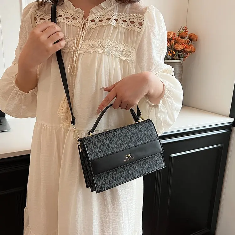 2025 Premium Textured Shoulder Bag - Women's Large Capacity Work Tote | Commuter-Friendly Crossbody + Oblique Span Design
2025 Premium Textured Shoulder Bag - Women's Large Capacity Work Tote | Commuter-Friendly Crossbody + Oblique Span Design