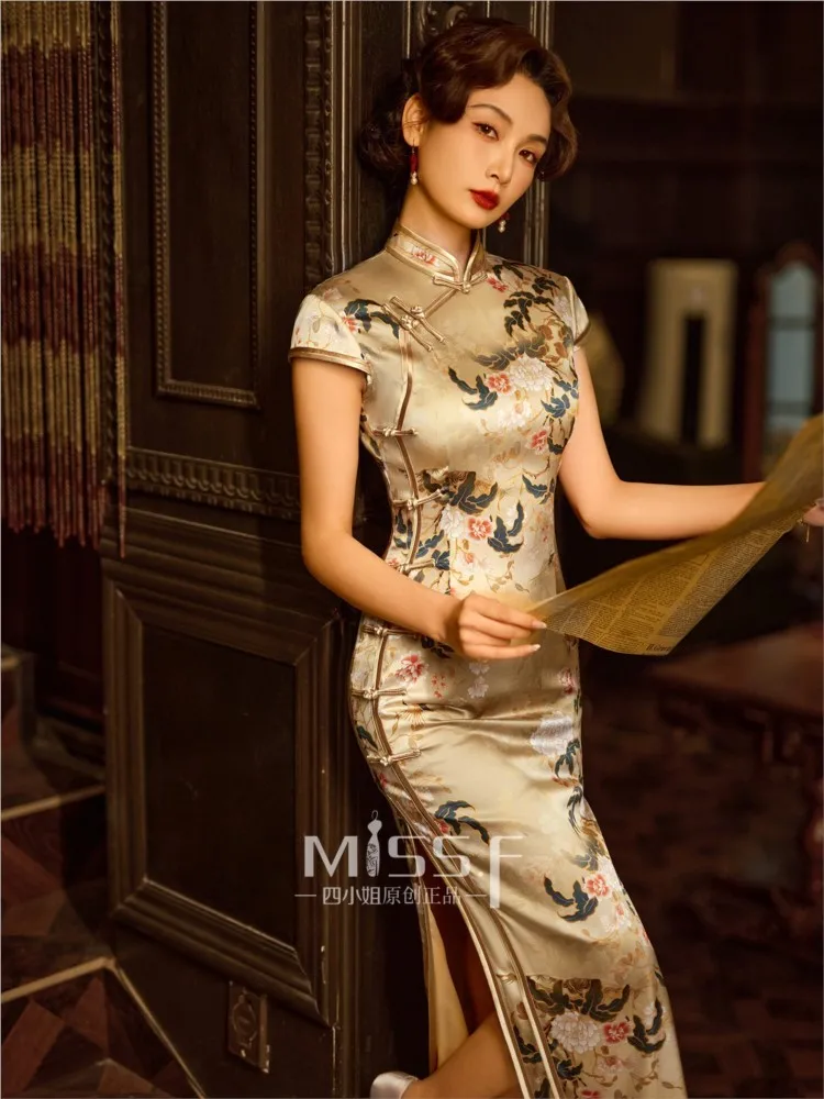 New style cheongsam yellow silk daily dress
New style cheongsam yellow silk daily dress