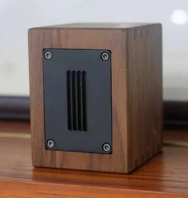Black walnut solid wood external fever aluminum belt external ultra-high sound speaker
Black walnut solid wood external fever aluminum belt external ultra-high sound speaker