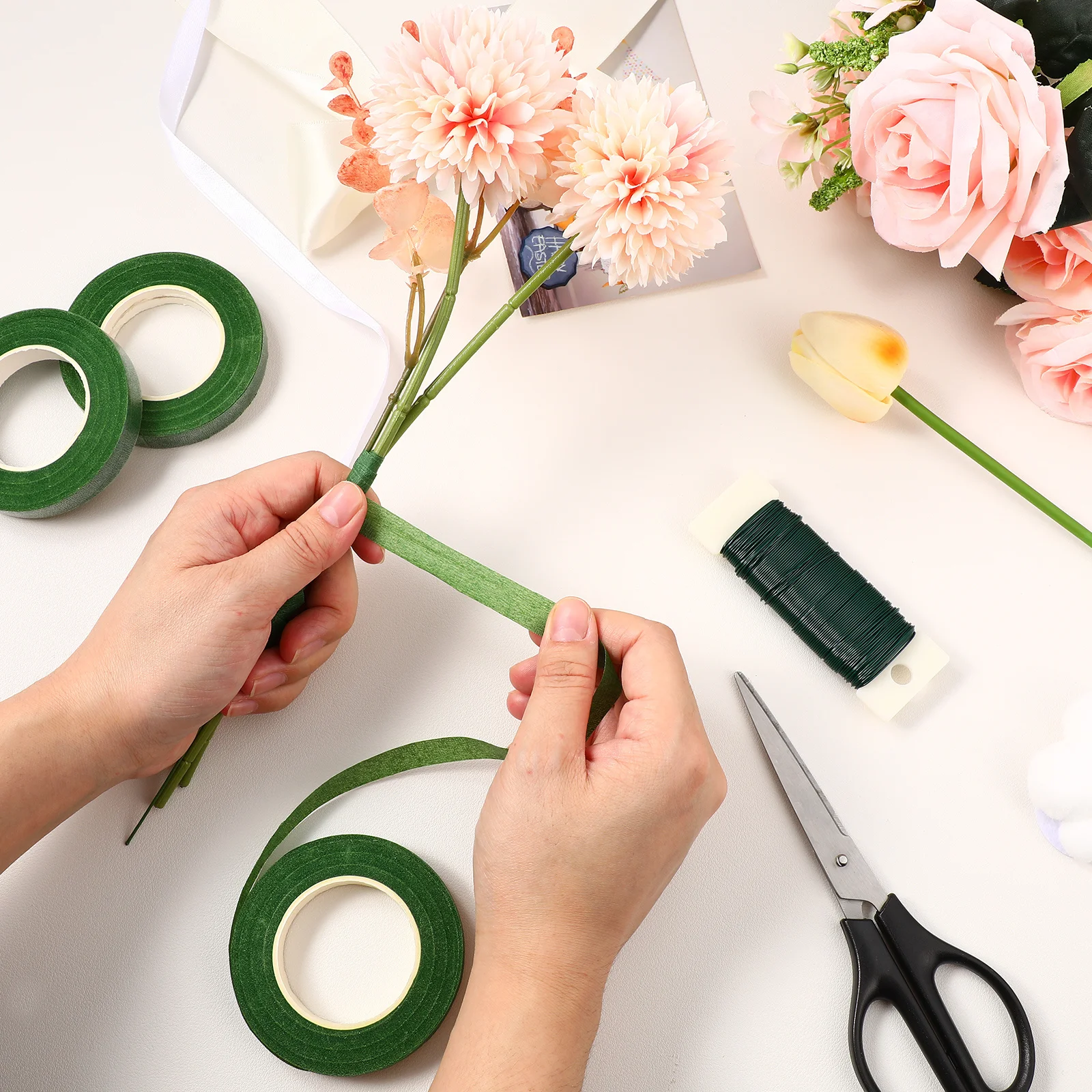 1Set Florist Wire Roll Flower Arranging Accessories Flexible Floral Tapes DIY Bouquets Crafts Wreath Supplies Florist Wire
1Set Florist Wire Roll Flower Arranging Accessories Flexible Floral Tapes DIY Bouquets Crafts Wreath Supplies Florist Wire