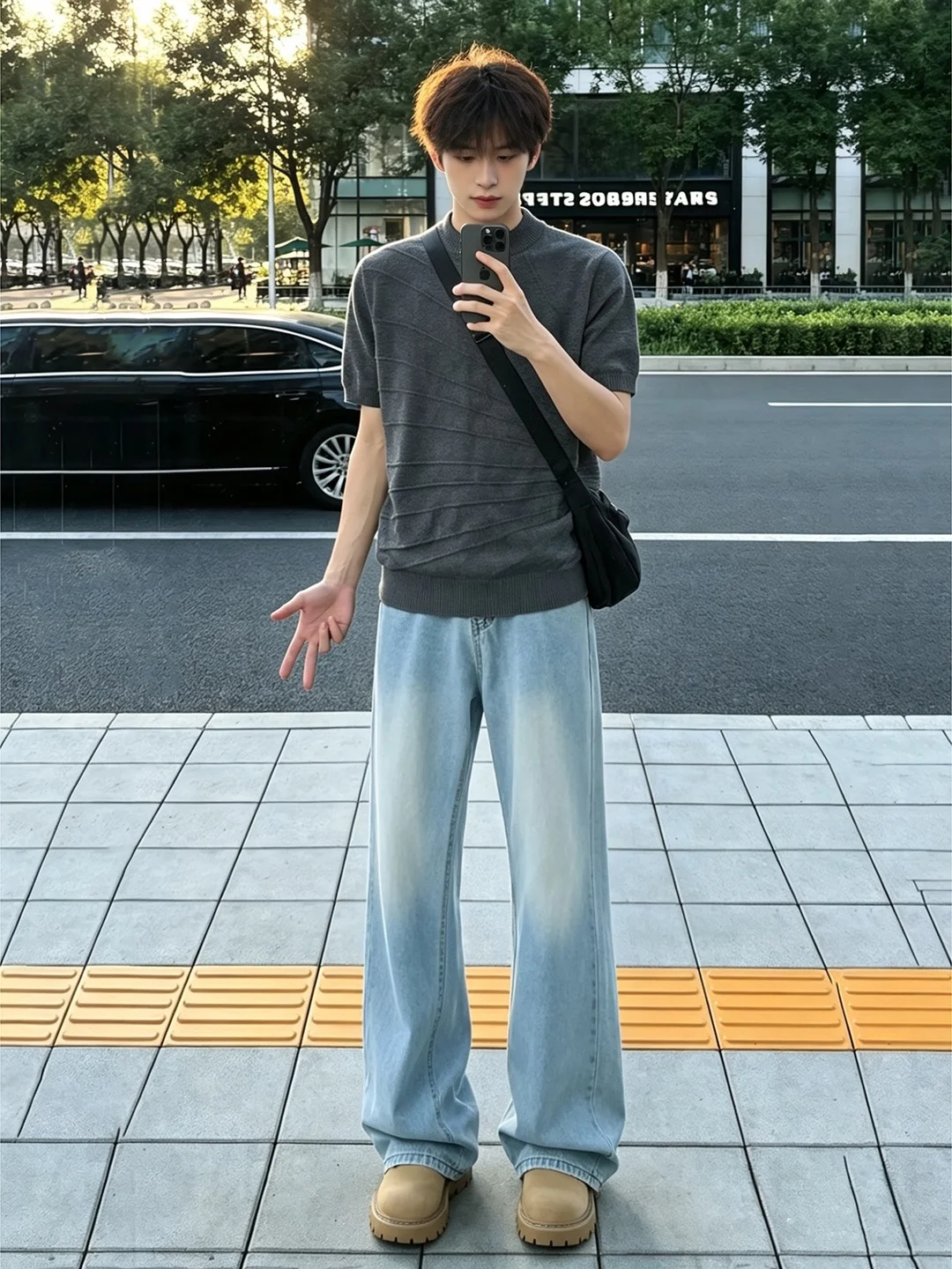 Light Blue Ripped Ice Silk Micro Flared Knife Jeans Men Summer Knitted Short Sleeve Casual Wear Denim Pants Straight Leg
Light Blue Ripped Ice Silk Micro Flared Knife Jeans Men Summer Knitted Short Sleeve Casual Wear Denim Pants Straight Leg