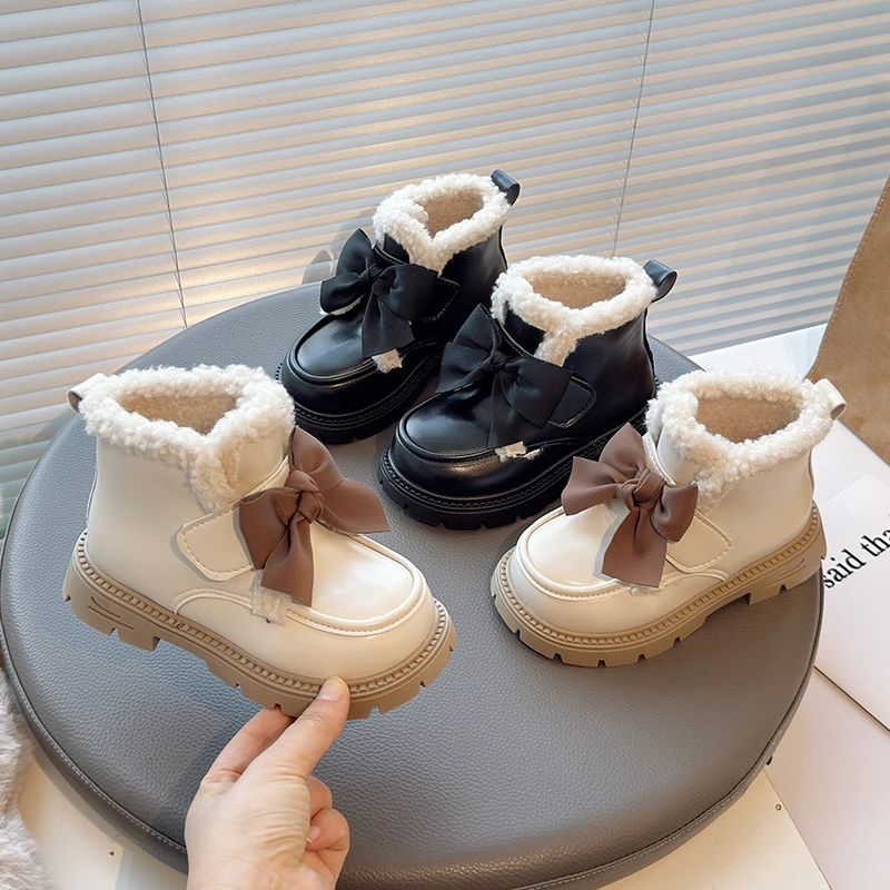 Children's High Quality and Warm Fleece Boots Girls' Princess Short Boots Winter New Kids Girl Snow Cotton Warm Boots
Children's High Quality and Warm Fleece Boots Girls' Princess Short Boots Winter New Kids Girl Snow Cotton Warm Boots