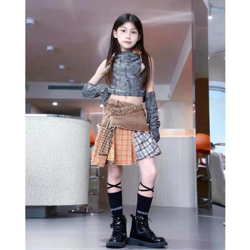 Girl's Jazz Dance Costume, Sweet and Cool Retro Set, T-stage Model Walking Show, Children's Stage Performance Costume Set
Girl's Jazz Dance Costume, Sweet and Cool Retro Set, T-stage Model Walking Show, Children's Stage Performance Costume Set