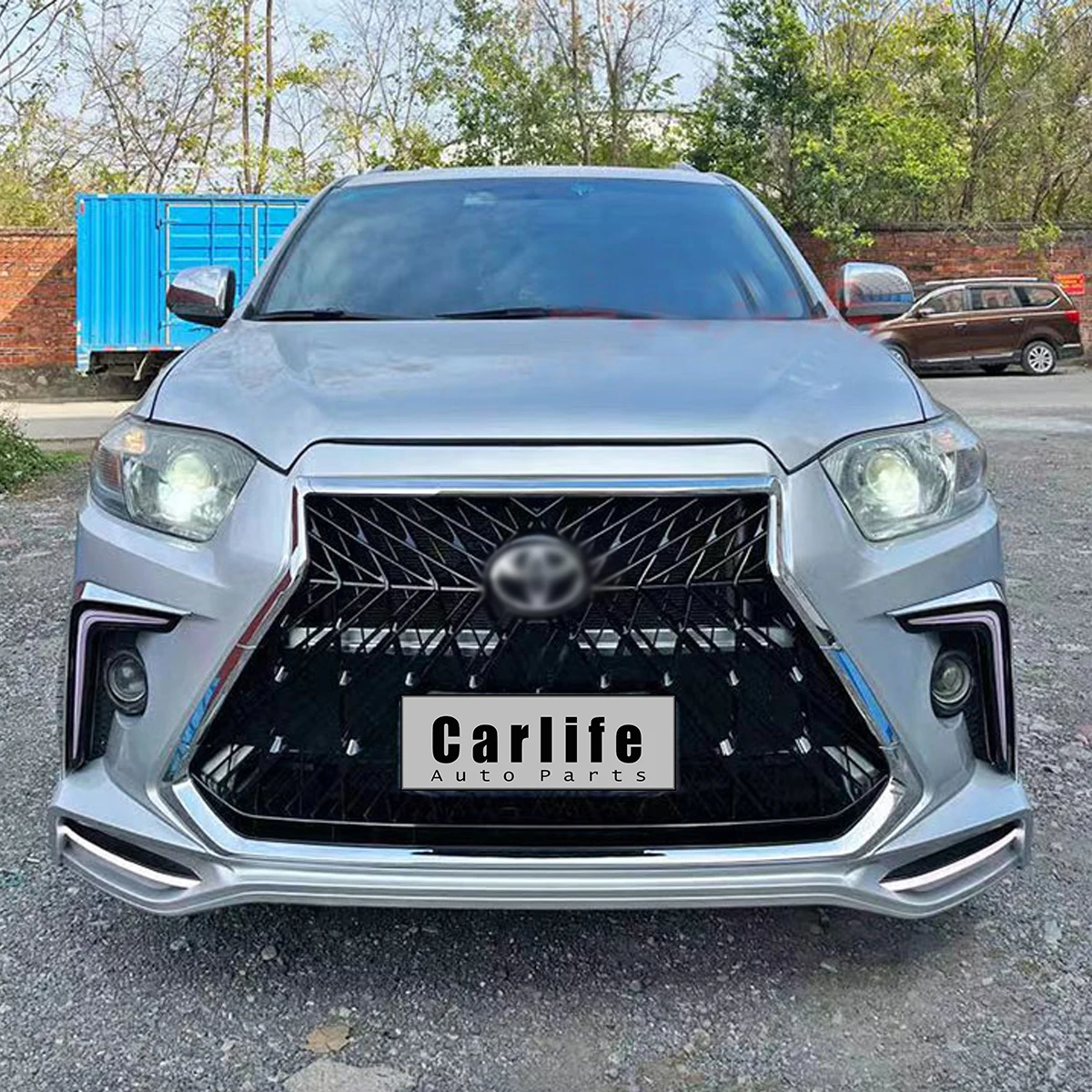 НОВЫЙ оптовый комплект автомобильных бамперов для Toyota Highlander 2009-2011 Escalate в стиле Lexus. 
НОВЫЙ оптовый комплект автомобильных бамперов для Toyota Highlander 2009-2011 Escalate в стиле Lexus.