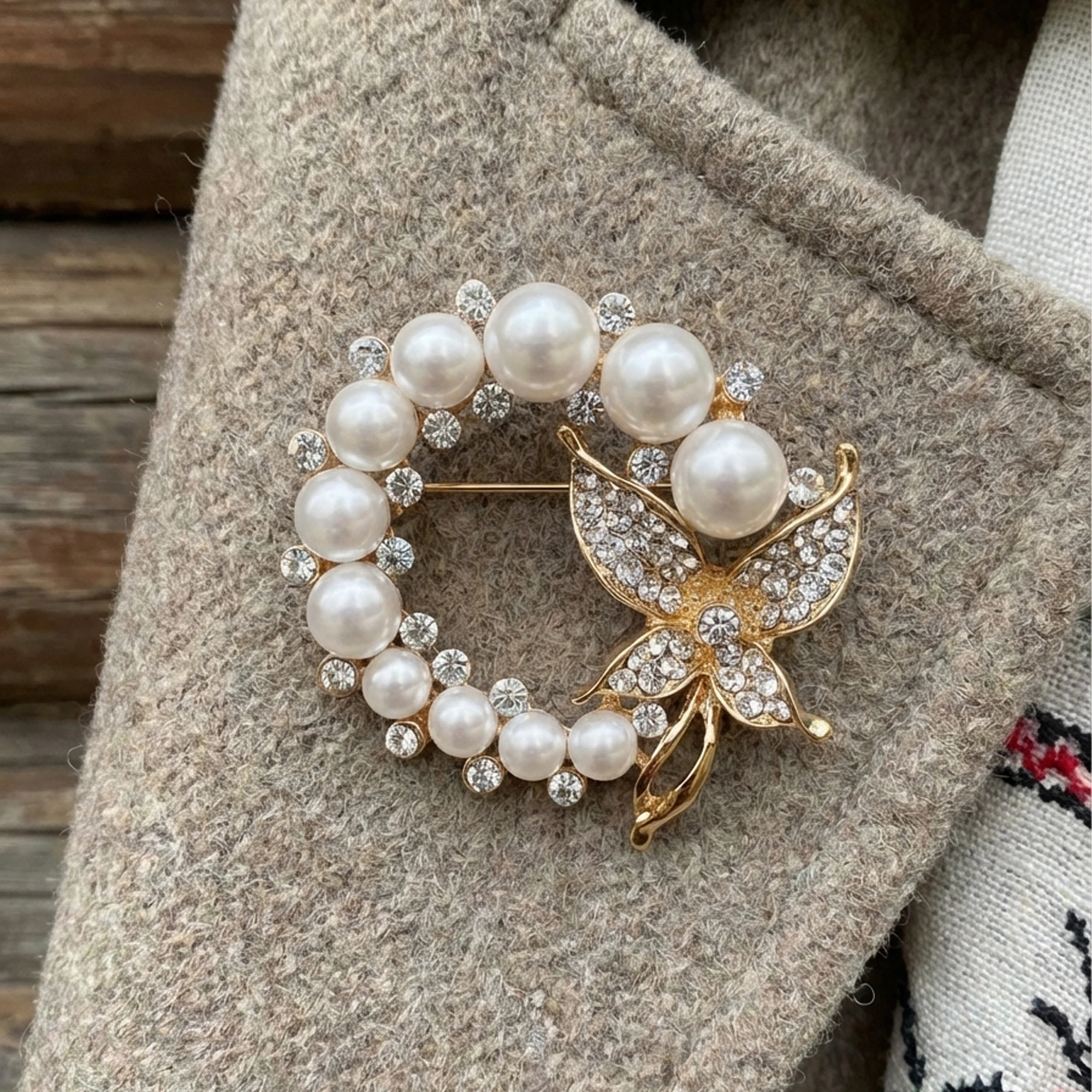 Fashion Pearl Bowknot Brooches for Women Unisex Round Pins Friend Event Party New Gifts Jewelry Decoration Accessories
Fashion Pearl Bowknot Brooches for Women Unisex Round Pins Friend Event Party New Gifts Jewelry Decoration Accessories