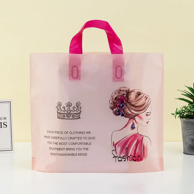 50pcs/lot Fashion Tote bag Thick Large Plastic Shopping Bags Thick Boutique Gift Clothing Packaging Plastic Gift Bag With Handle
50pcs/lot Fashion Tote bag Thick Large Plastic Shopping Bags Thick Boutique Gift Clothing Packaging Plastic Gift Bag With Handle