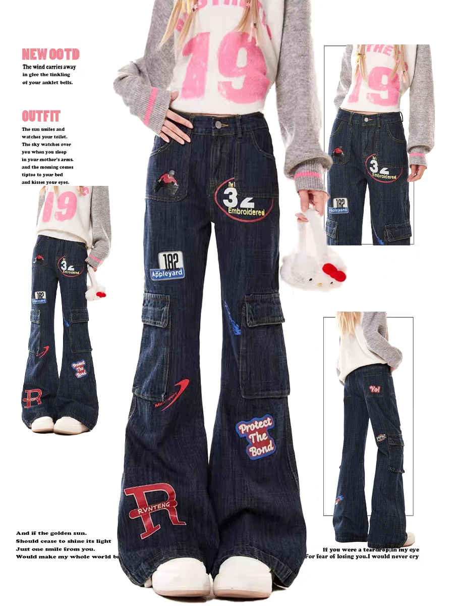American Retro Stamp Print Workwear Jeans Loose Micro Flared Pants Low Waist Button Closure Long Leg Pants for Spring Autumn
American Retro Stamp Print Workwear Jeans Loose Micro Flared Pants Low Waist Button Closure Long Leg Pants for Spring Autumn
