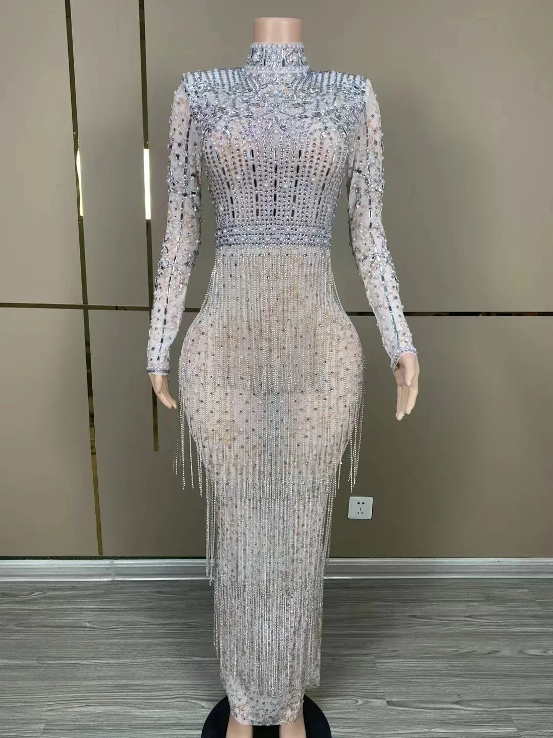 Silver Metal Chain Fringe Mesh See ThroughDrag Queen Cub Party Birthday Specia Ocassion dress
Silver Metal Chain Fringe Mesh See ThroughDrag Queen Cub Party Birthday Specia Ocassion dress