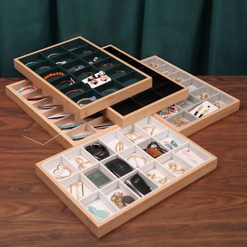 18 grid Bamboo wood Jewelry Tray Desktop Ring Bracelet Watch Storage Box Display Packaging jewelry shooting props
18 grid Bamboo wood Jewelry Tray Desktop Ring Bracelet Watch Storage Box Display Packaging jewelry shooting props
