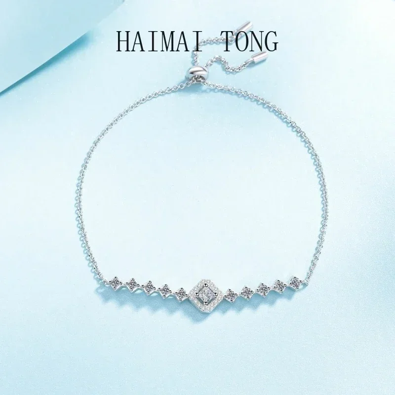 Роскошные платиновые ювелирные изделия PT950 с бриллиантами D цвета 0.7 карата, браслеты из муассанита для женщин, квадратный фасон «Принцесса», для вечеринок
Роскошные платиновые ювелирные изделия PT950 с бриллиантами D цвета 0.7 карата, браслеты из муассанита для женщин, квадратный фасон «Принцесса», для вечеринок