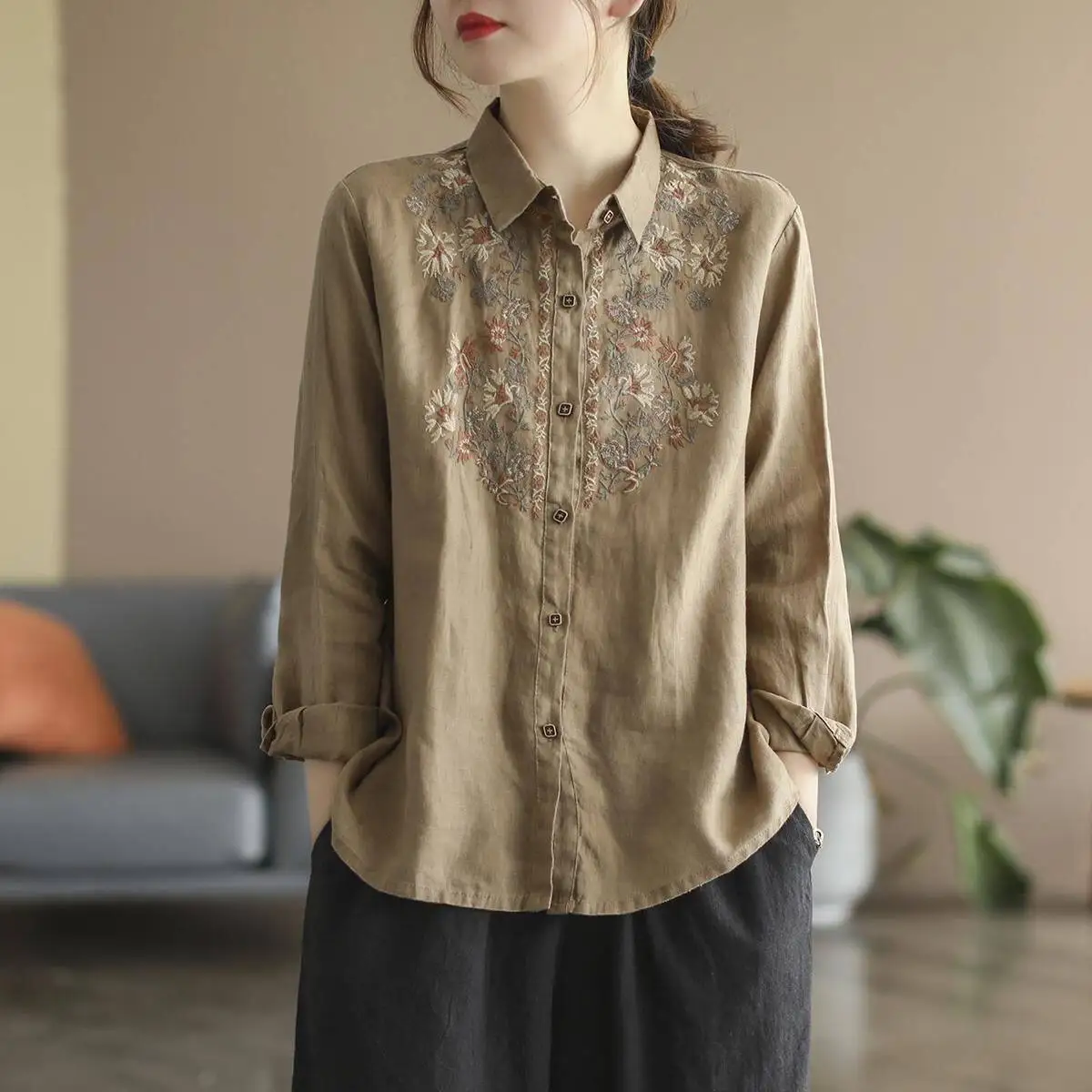 Traditional Chinese Embroidered Linen Shirts for Women Vintage Style Long Sleeve Blouse Tops CN-261
Traditional Chinese Embroidered Linen Shirts for Women Vintage Style Long Sleeve Blouse Tops CN-261