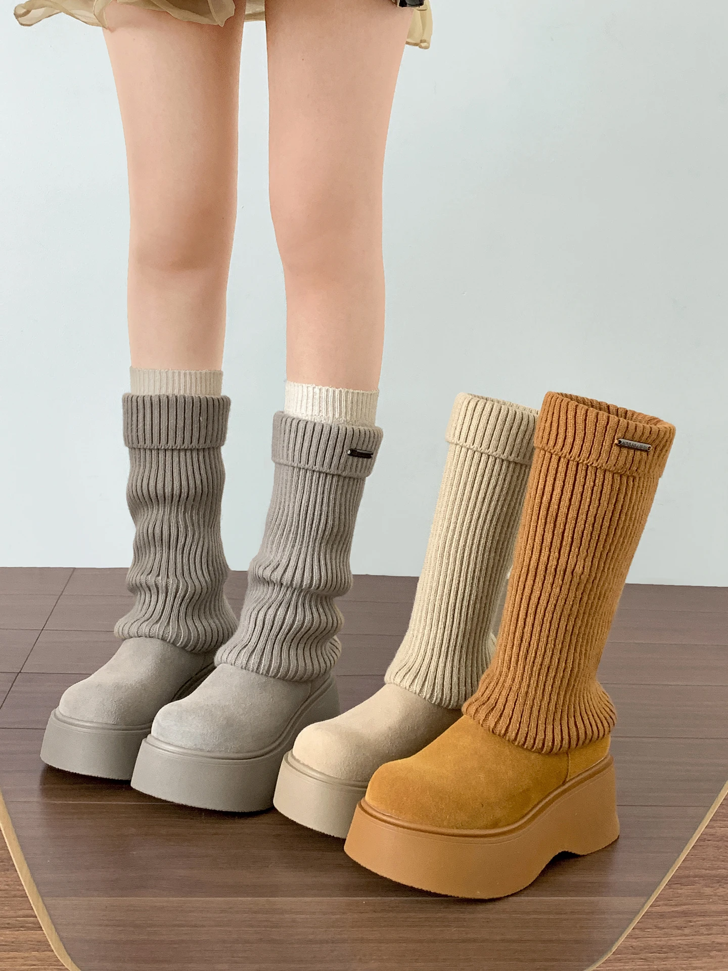 Женские зимние модные сапоги до середины икры, утепленные флисом, эластичные, в корейском стиле, на высоком каблуке
Женские зимние модные сапоги до середины икры, утепленные флисом, эластичные, в корейском стиле, на высоком каблуке