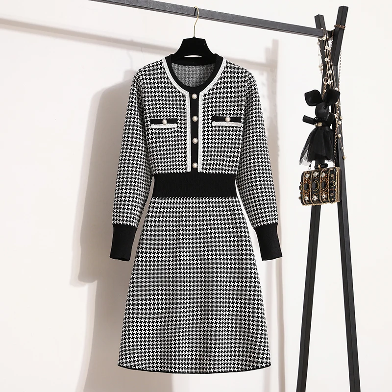 Autumn And Winter Korean New Style Sweater Dress Fashion O-Neck Full Sleeve Plaid Patchwork Color Knitted Dresses Women Robe
Autumn And Winter Korean New Style Sweater Dress Fashion O-Neck Full Sleeve Plaid Patchwork Color Knitted Dresses Women Robe