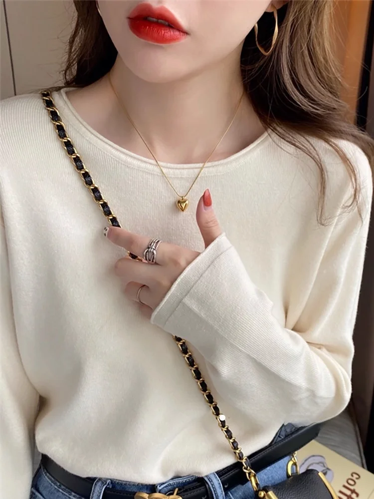 Loose Long Sleeve round Neck Knitted Base Shirt Women's White Top Spring Wear Outerwear Casual Style Pure Color T-shirt
Loose Long Sleeve round Neck Knitted Base Shirt Women's White Top Spring Wear Outerwear Casual Style Pure Color T-shirt