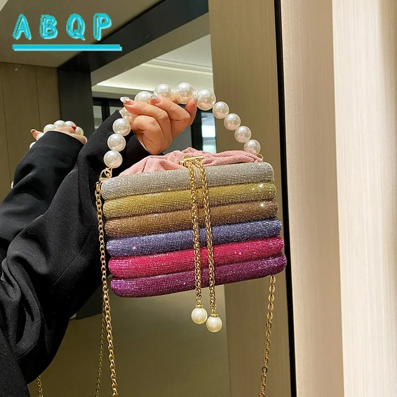 Women's Crossbody Shoulder Bag 2025 New Fashion Pearl Portable Dinner Bags Portable Colorful Handbag Multi-layer
Women's Crossbody Shoulder Bag 2025 New Fashion Pearl Portable Dinner Bags Portable Colorful Handbag Multi-layer