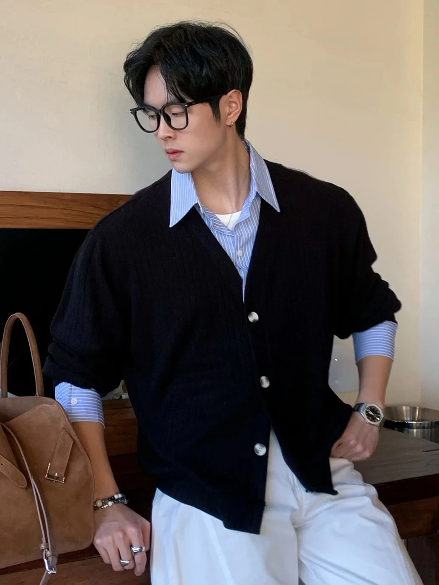 Korean Sle Fake Two-Piece Open Cardigan Sweater Men's Spring Autumn Lazy Striped Knitted irt Collar Jaet Loose Fit Soft...
Korean Sle Fake Two-Piece Open Cardigan Sweater Men's Spring Autumn Lazy Striped Knitted irt Collar Jaet Loose Fit Soft...