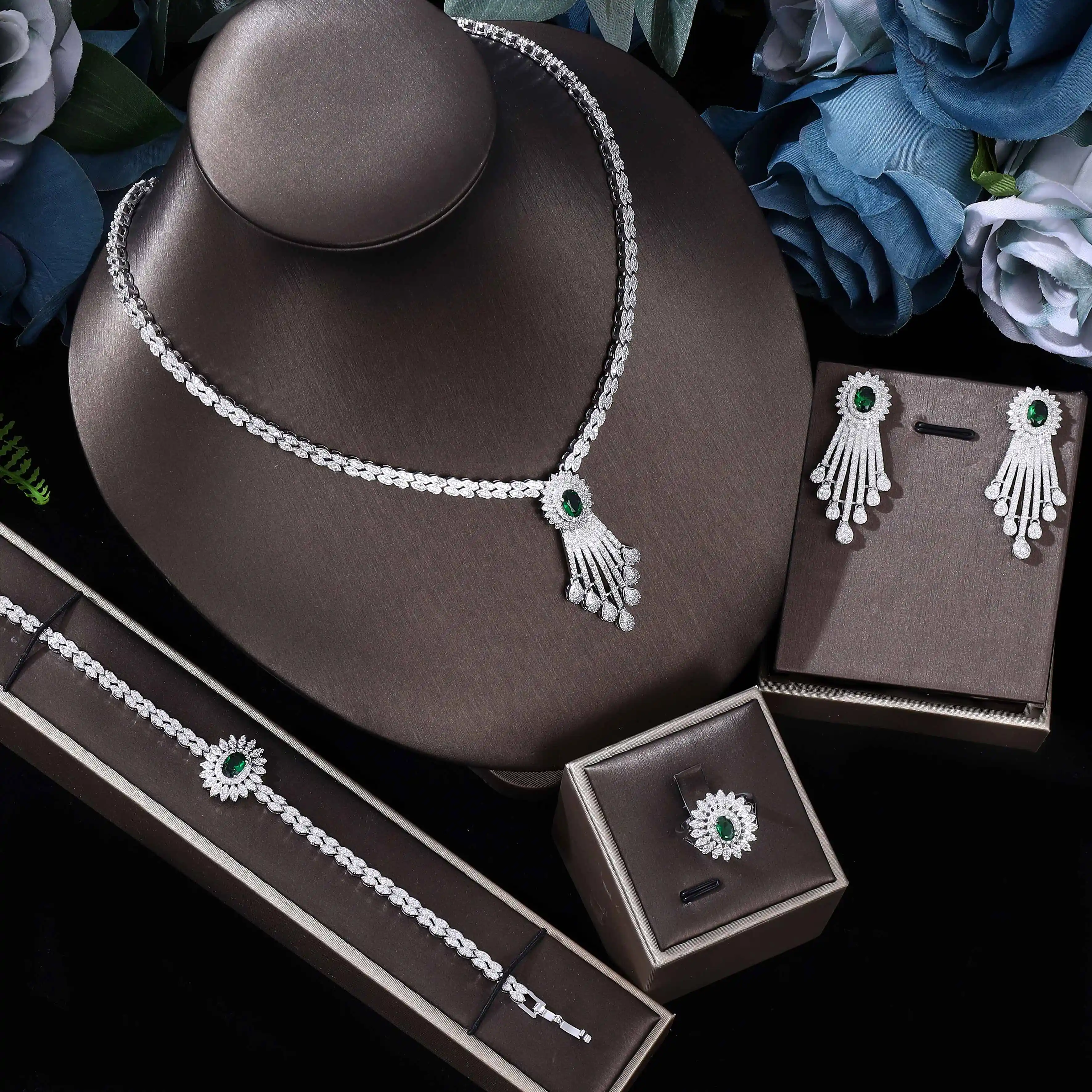 2022 New 4 Pieces Super Luxury Cubic Zirconia Wedding Party Set Nigeria Dubai Jewelry Set Bridal Accessories
2022 New 4 Pieces Super Luxury Cubic Zirconia Wedding Party Set Nigeria Dubai Jewelry Set Bridal Accessories