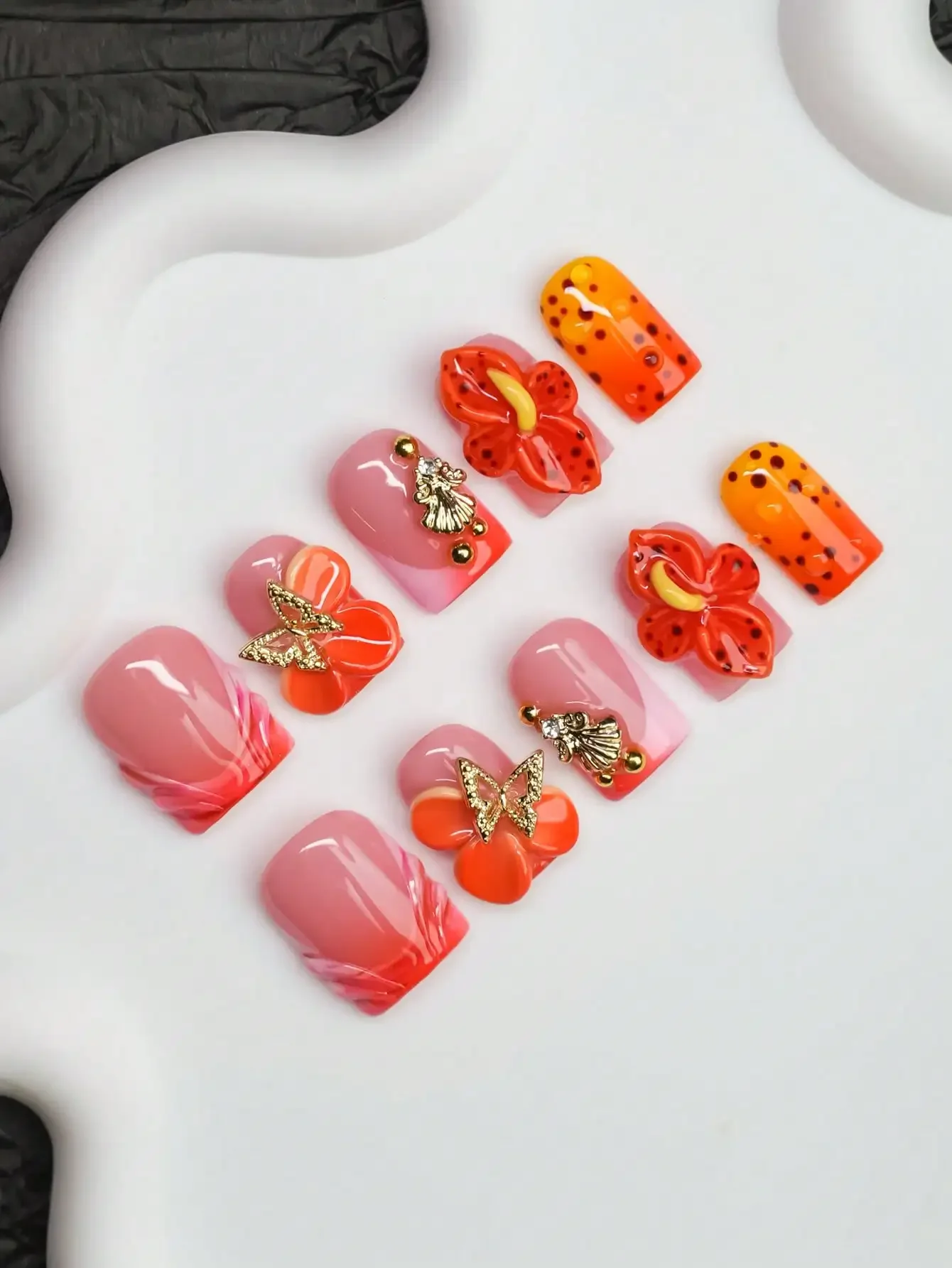 10pcs Square Shaped Handmade Nail Art Tips, Y2K Baddie Style, Nude & Red Color With French Edge, Carved Flower, Butterfly
10pcs Square Shaped Handmade Nail Art Tips, Y2K Baddie Style, Nude & Red Color With French Edge, Carved Flower, Butterfly