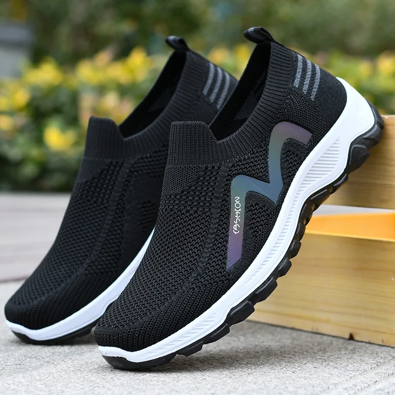 Hot selling knitted mesh men's sports shoes in spring and summer, soft sole, anti slip and wear-resistant dad's shoes
Hot selling knitted mesh men's sports shoes in spring and summer, soft sole, anti slip and wear-resistant dad's shoes