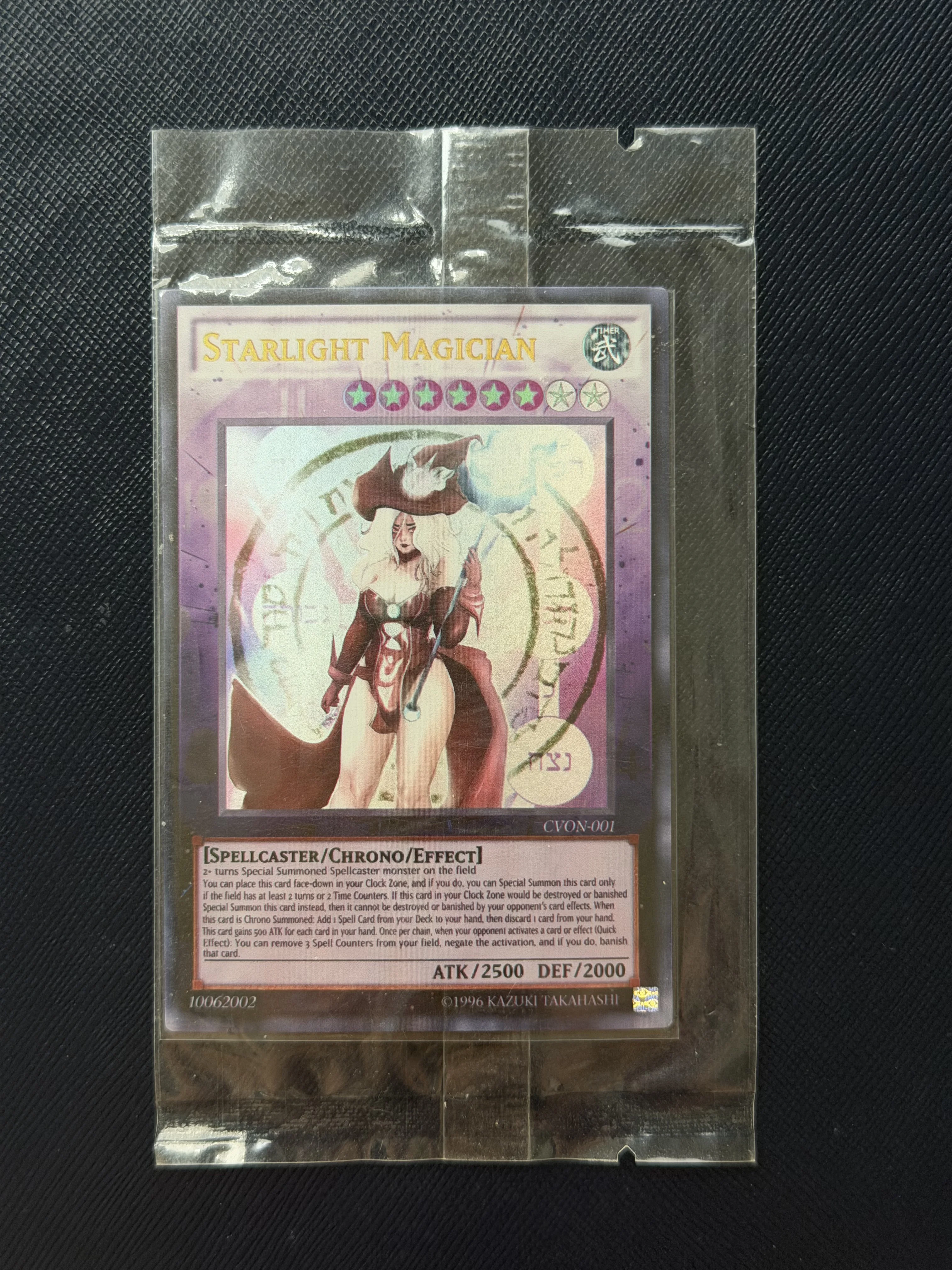 Yu-Gi-Oh! Starlight Magician CVON-001 UR DIY Custom Collectible Trading Card For Fans Collection Gift (Not Original)
Yu-Gi-Oh! Starlight Magician CVON-001 UR DIY Custom Collectible Trading Card For Fans Collection Gift (Not Original)
