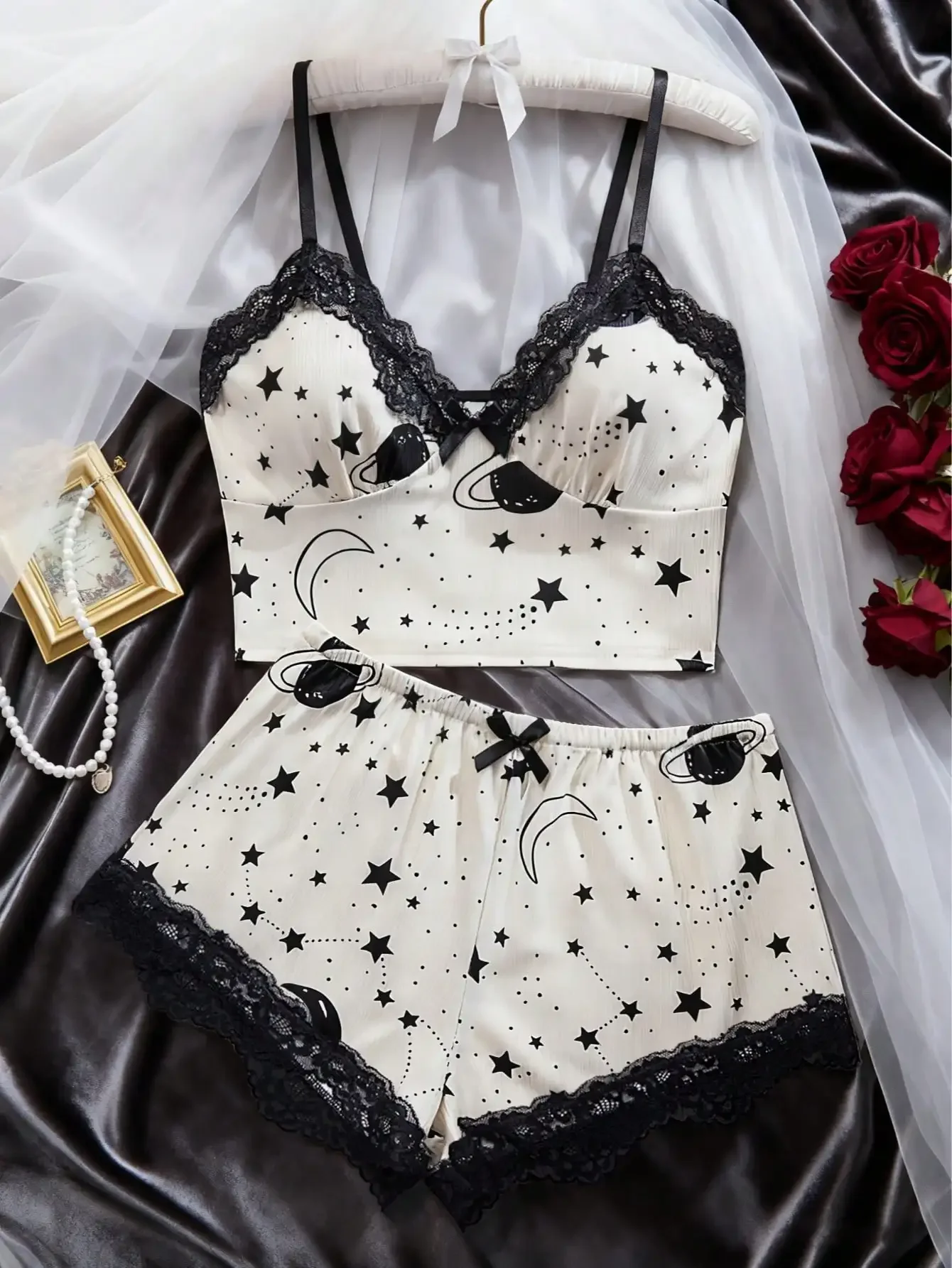 2pcs Women Star Pattern Pajama Set, Including V-Neck Lace Bow Striped Knit Camisole And Shorts, Comfortable Soft Sleepwear Set
2pcs Women Star Pattern Pajama Set, Including V-Neck Lace Bow Striped Knit Camisole And Shorts, Comfortable Soft Sleepwear Set