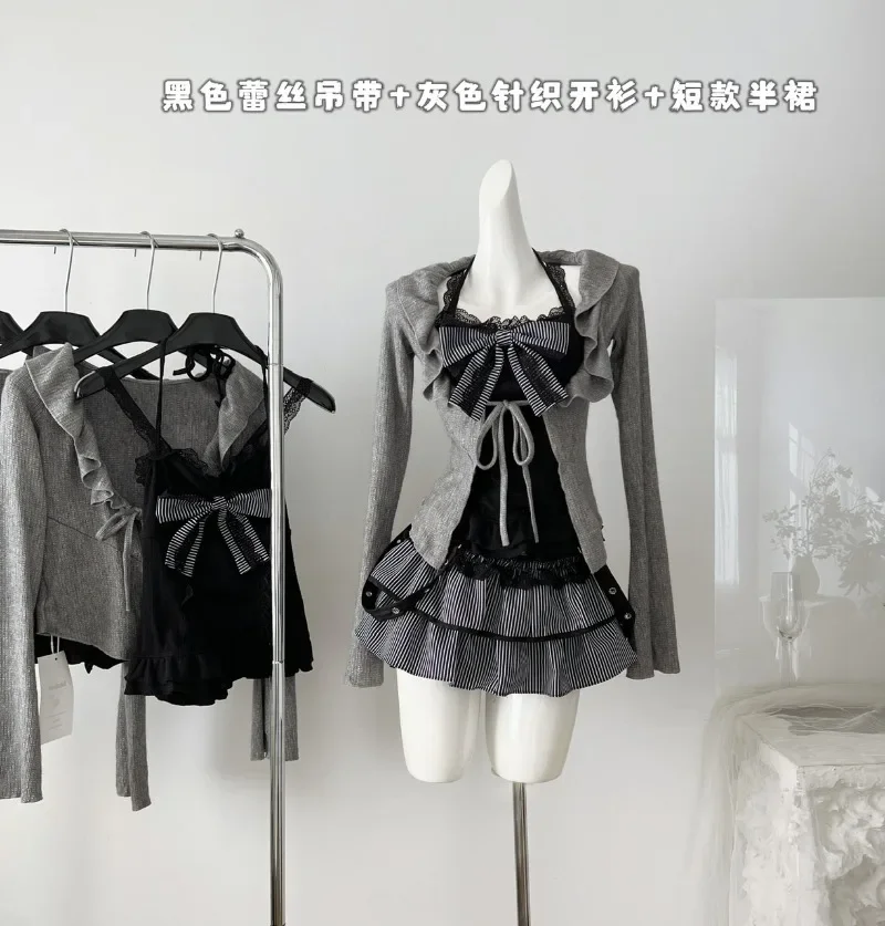 Korean Fashion Sweet Girls New 3 Piece Skirt Sets Gray Long Sleeve Cardigan + Bow Design Slim Camisole + A Line Mini Skirt Suit
Korean Fashion Sweet Girls New 3 Piece Skirt Sets Gray Long Sleeve Cardigan + Bow Design Slim Camisole + A Line Mini Skirt Suit
