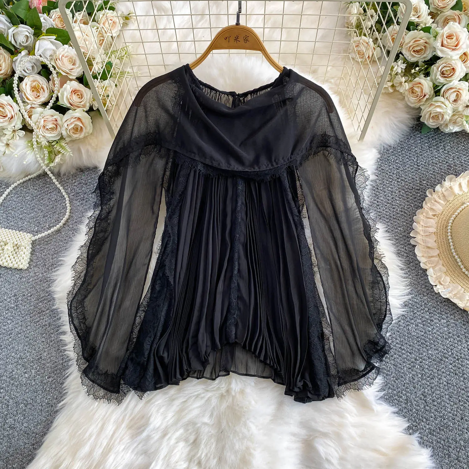Women's Summer Chiffon Blouse Elegant Pleated Lace Top Sexy Sheer Mesh Shirt Old Money Aesthetic Office Lady Wear Female BL430
Women's Summer Chiffon Blouse Elegant Pleated Lace Top Sexy Sheer Mesh Shirt Old Money Aesthetic Office Lady Wear Female BL430