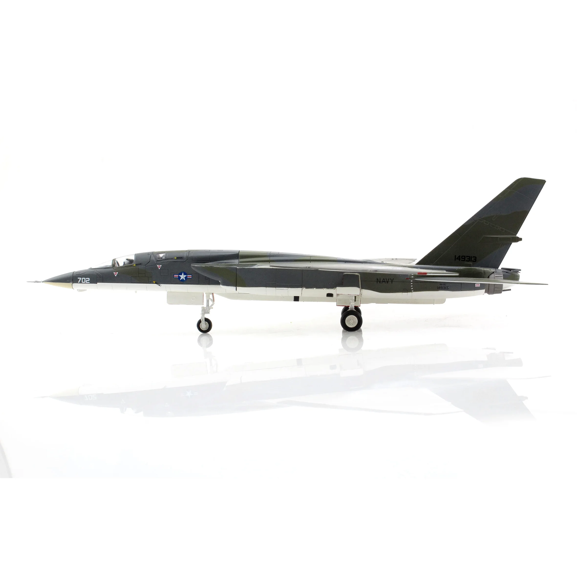 HA4710 1/72 RA-5C 149313 RVAH-6 reconnaissance aircraft model USS Constellation 1966 static finished model
HA4710 1/72 RA-5C 149313 RVAH-6 reconnaissance aircraft model USS Constellation 1966 static finished model