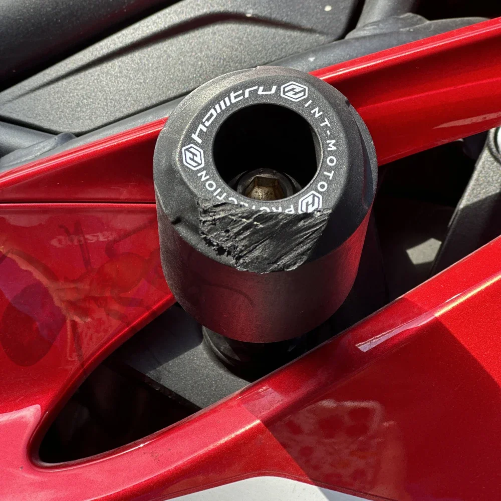 Для Ducati Hypermotard 939 SP 2016-2018 ползунки рамы защита от столкновений аксессуары для мотоциклов катушки защиты от столкновений
Для Ducati Hypermotard 939 SP 2016-2018 ползунки рамы защита от столкновений аксессуары для мотоциклов катушки защиты от столкновений