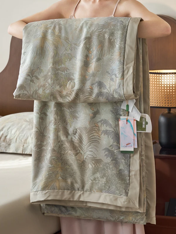 Summer Waable Ice Silk Cooling Quilt 2m Four-Piece Set Antibacterial Bedding Fiber Content 00% Lyocell Fabric
Summer Waable Ice Silk Cooling Quilt 2m Four-Piece Set Antibacterial Bedding Fiber Content 00% Lyocell Fabric
