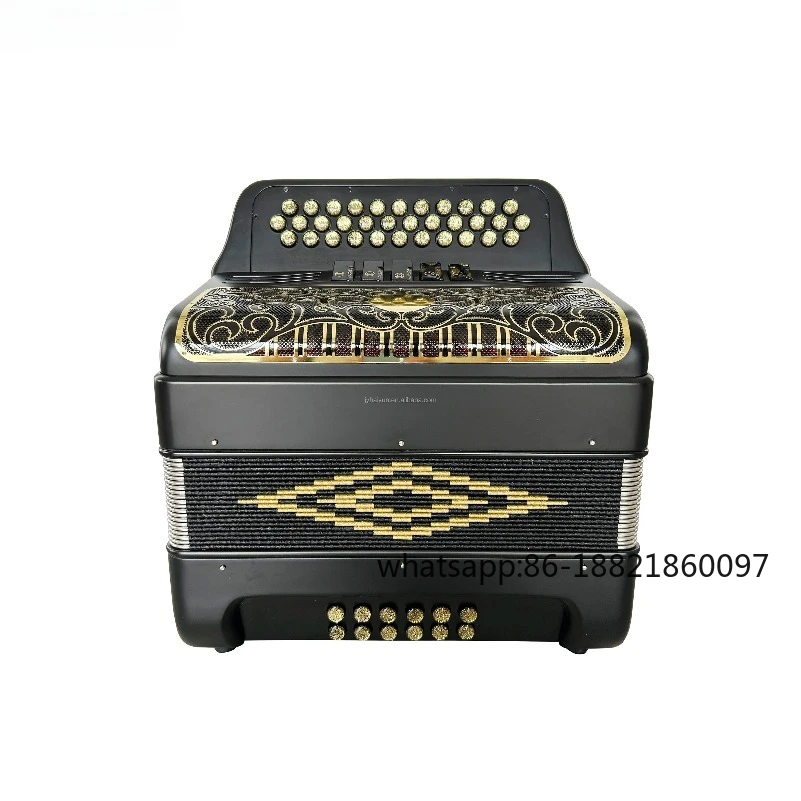 JB3412D матовый черный аккордеон с 34 кнопками, 12 басовыми кнопками, 5 басовыми диапазонами и басовой золотой кнопкой-грилью
JB3412D матовый черный аккордеон с 34 кнопками, 12 басовыми кнопками, 5 басовыми диапазонами и басовой золотой кнопкой-грилью